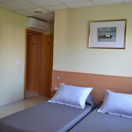 Hostal Bartis Figueres  Cameră foto
