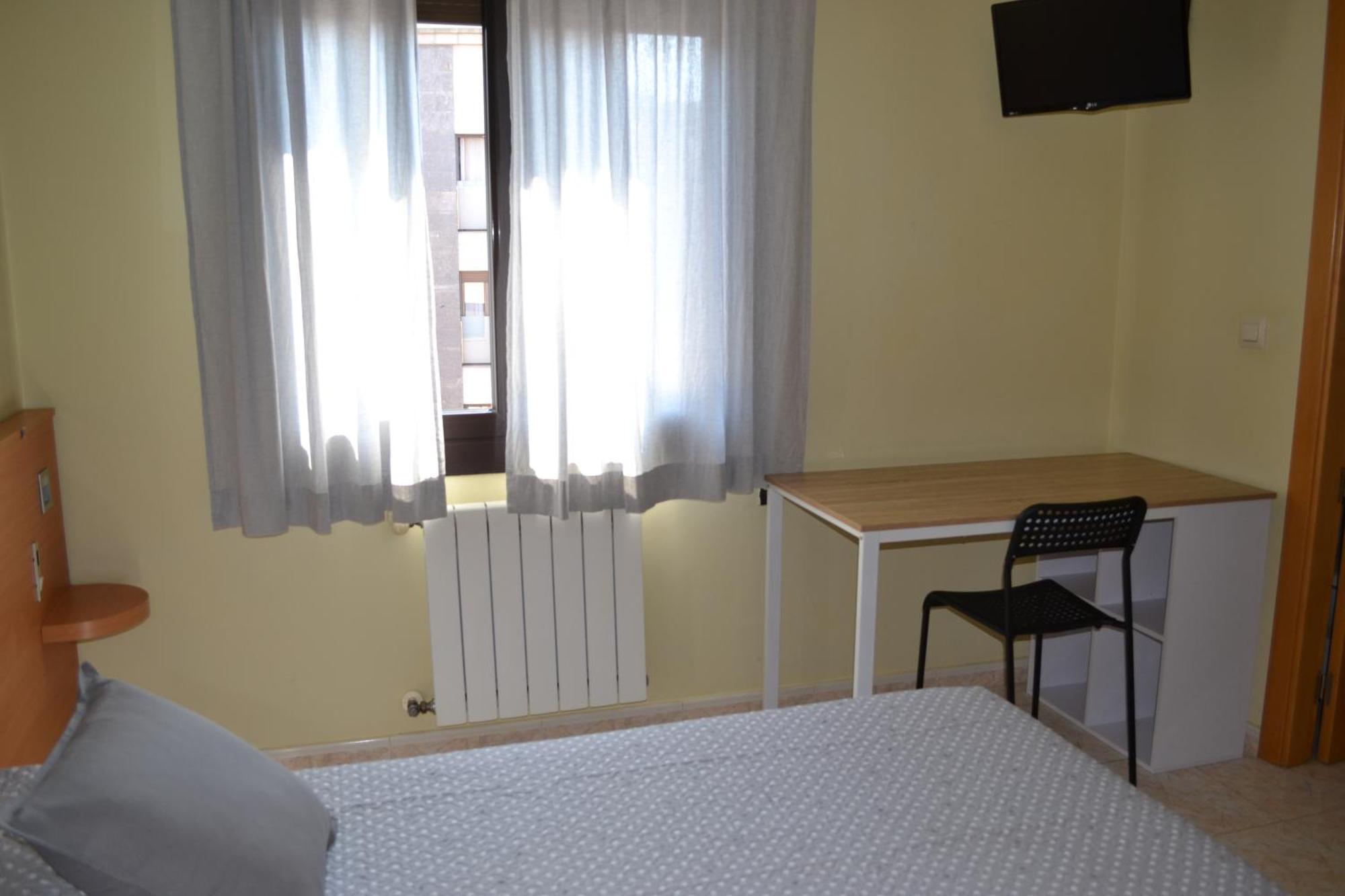 Hostal Bartis Figueres  Cameră foto