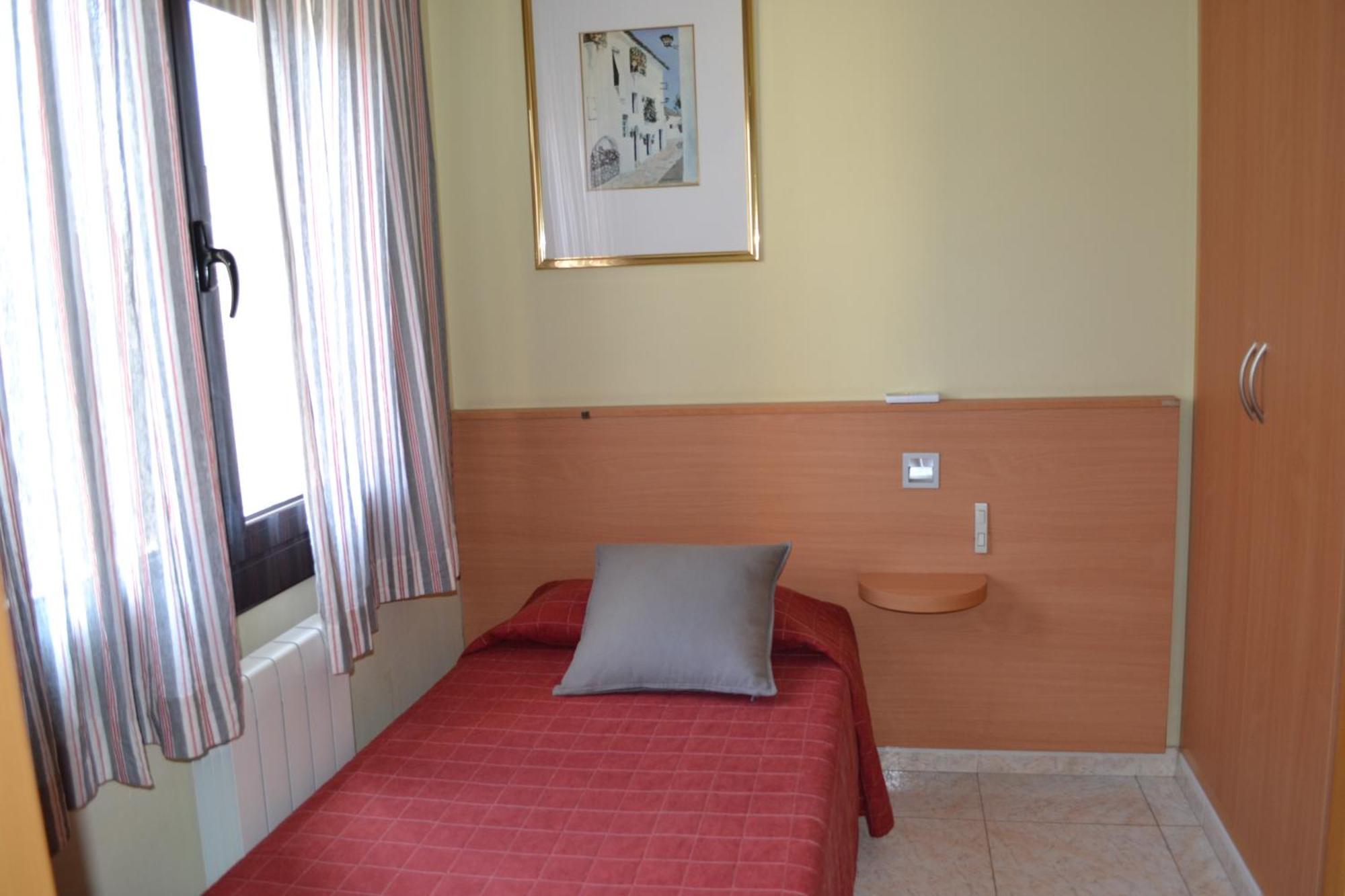 Hostal Bartis Figueres  Cameră foto